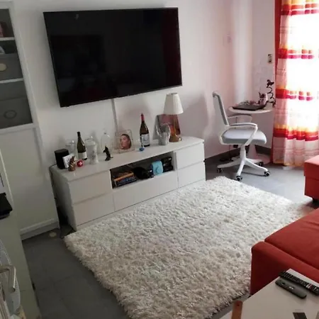 アパート Apartamento Com Boa Localizacao Em リスボン