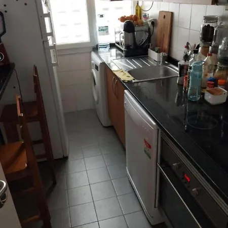 Apartamento Com Boa Localizacao Em アパート リスボン